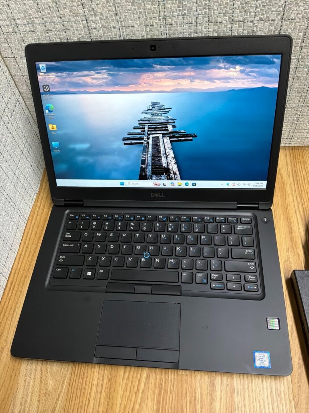 Dell Latitude 5490 14" Laptop i7-8650U 8GB RAM 256GB SSD Windows 11 Pro Charger